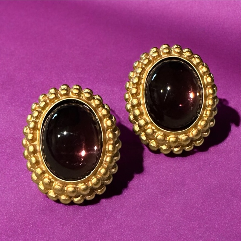 Vintage MONET Large Oval Purple & Gold Tone Clip On Earrings